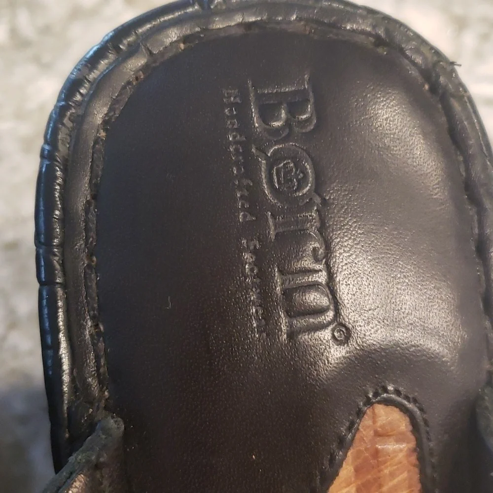 Born Black leather Wedge slide sandal